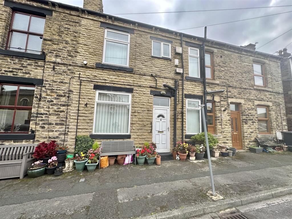 Main image of property: Headlands Street, Liversedge