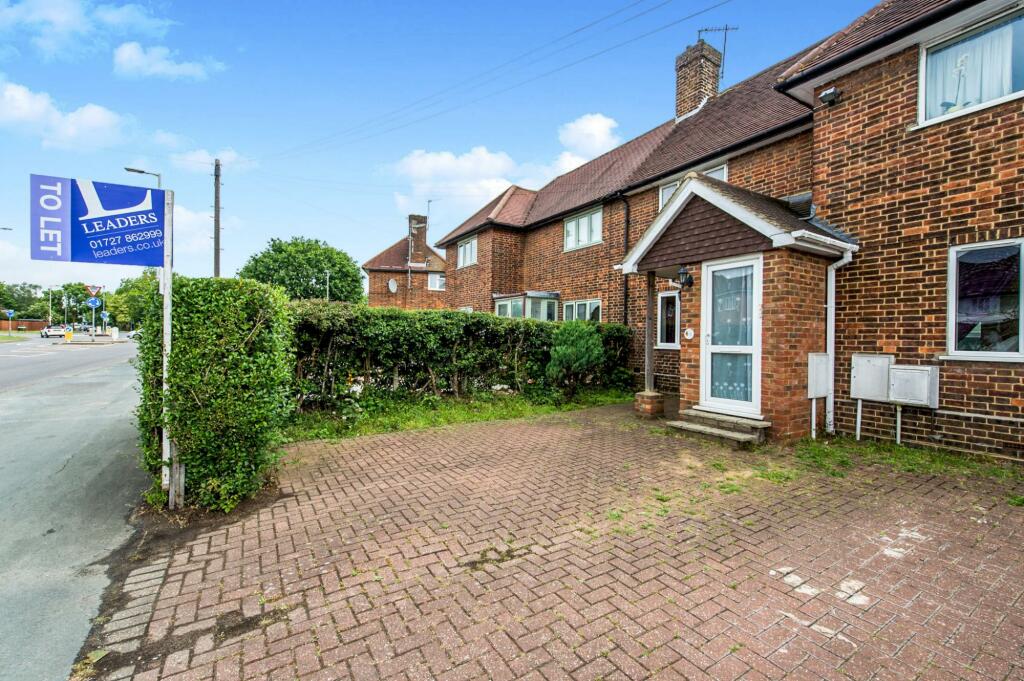 2 bedroom apartment for rent in Drakes Drive, AL1