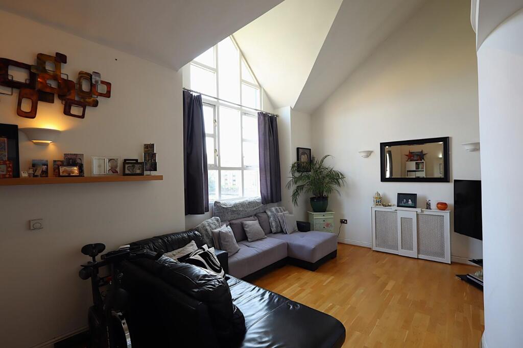 Main image of property: Evans Wharf, Hemel Hempstead