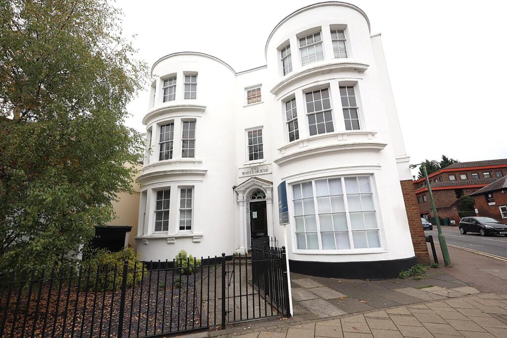 Main image of property: Marlowes, Hemel Hempstead