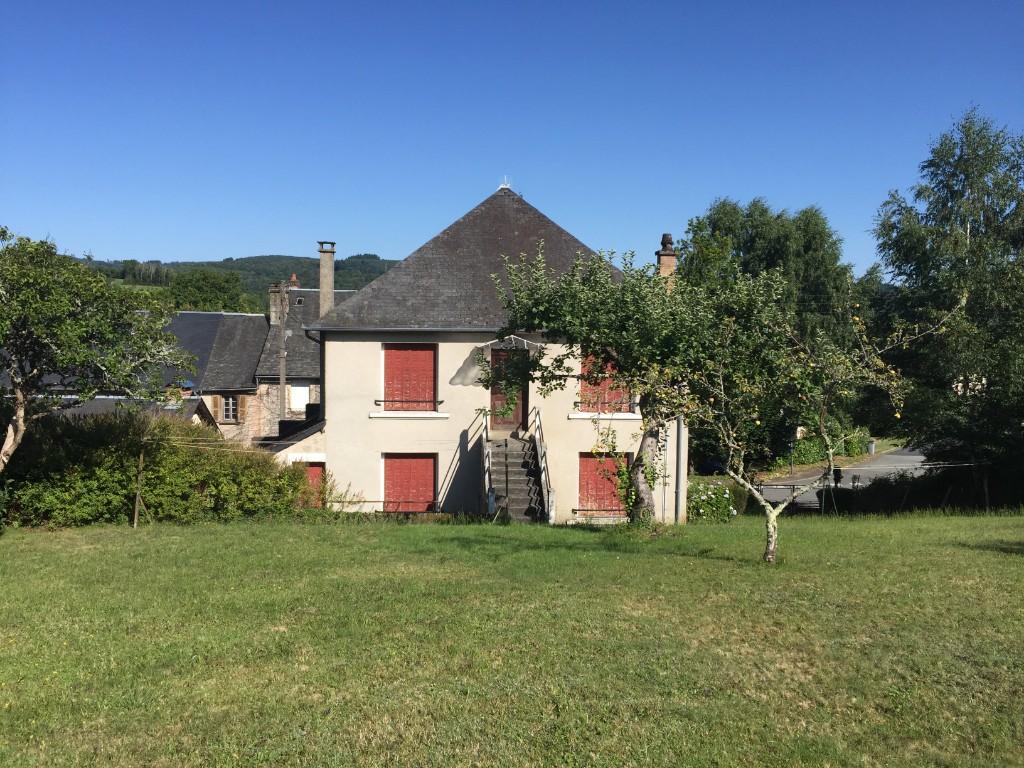 4 bedroom stone house for sale in Chamberet, Corrèze, Limousin, France