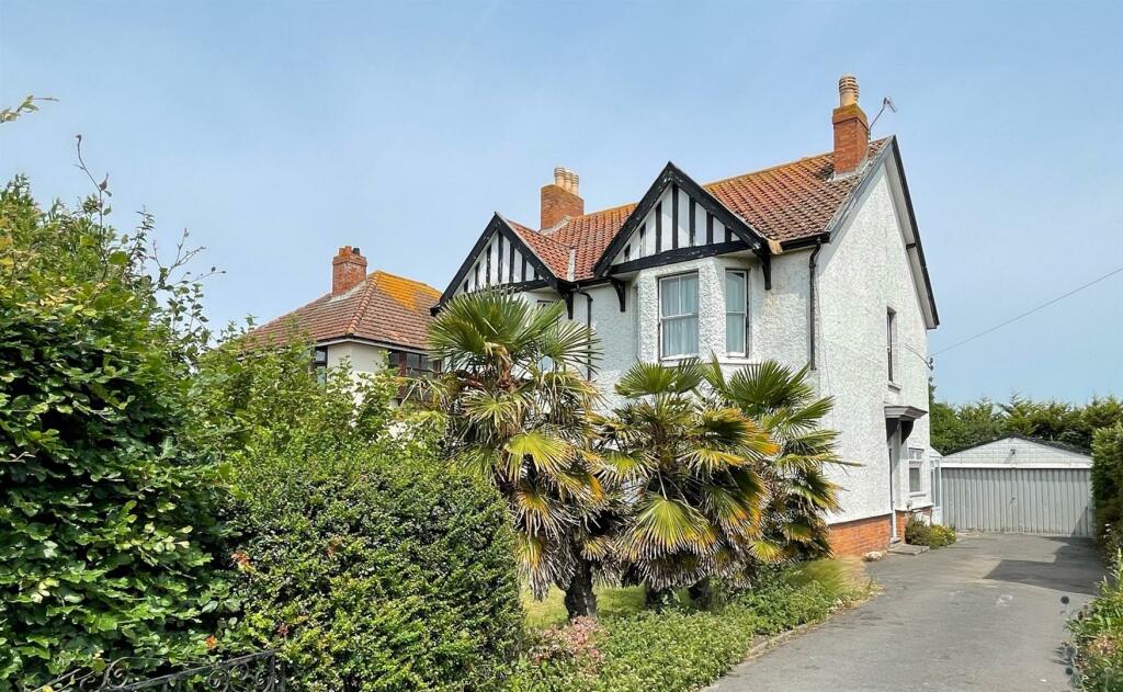 4 bedroom house for sale in Berrow Road, BurnhamOnSea, TA8