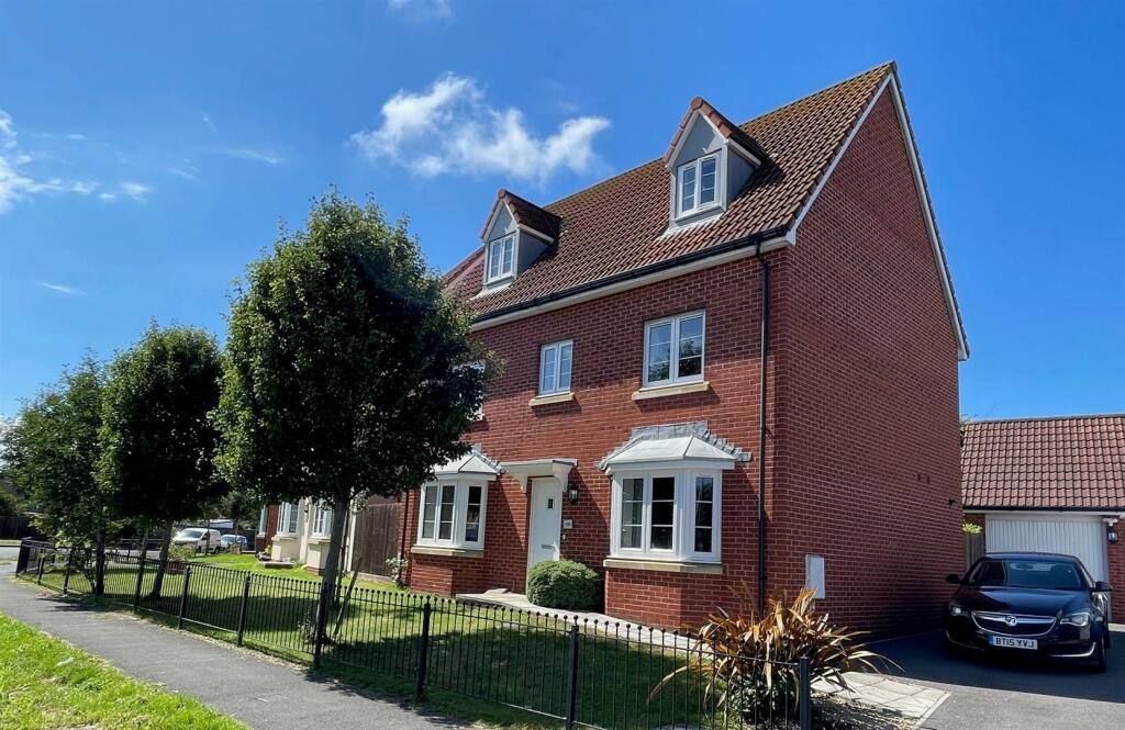 5 bedroom detached house for sale in Worston Road, Highbridge, TA9