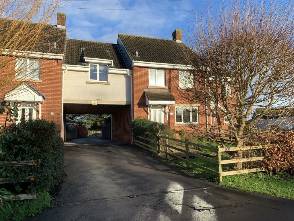 4 bedroom terraced house for sale in Alstone Road, Highbridge, TA9