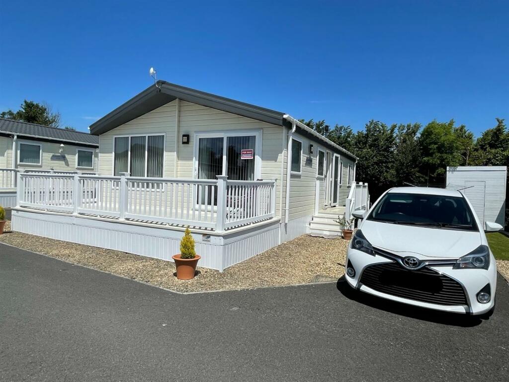 2 bedroom park home for sale in Bath Road, Bawdrip, TA7