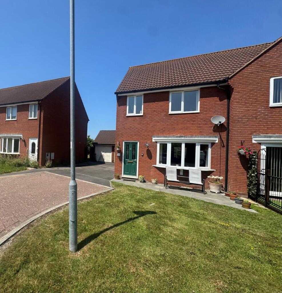 3 bedroom semi-detached house