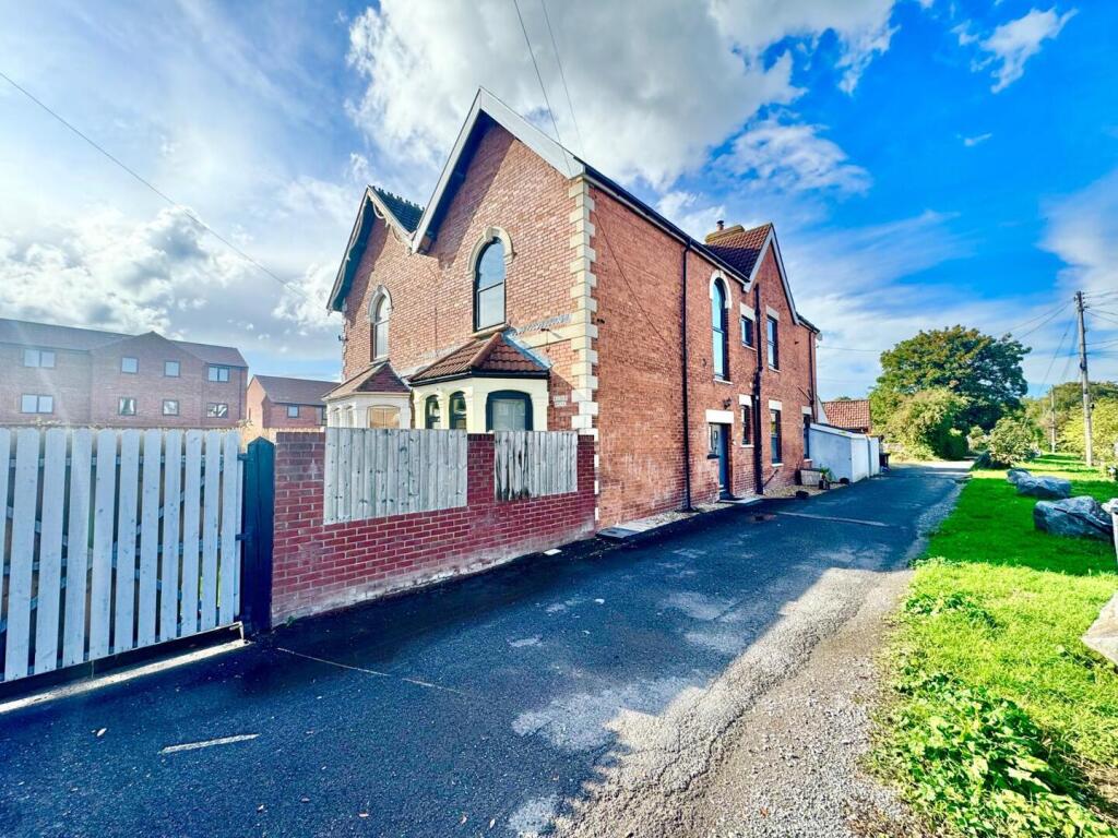 3 bedroom semi-detached house