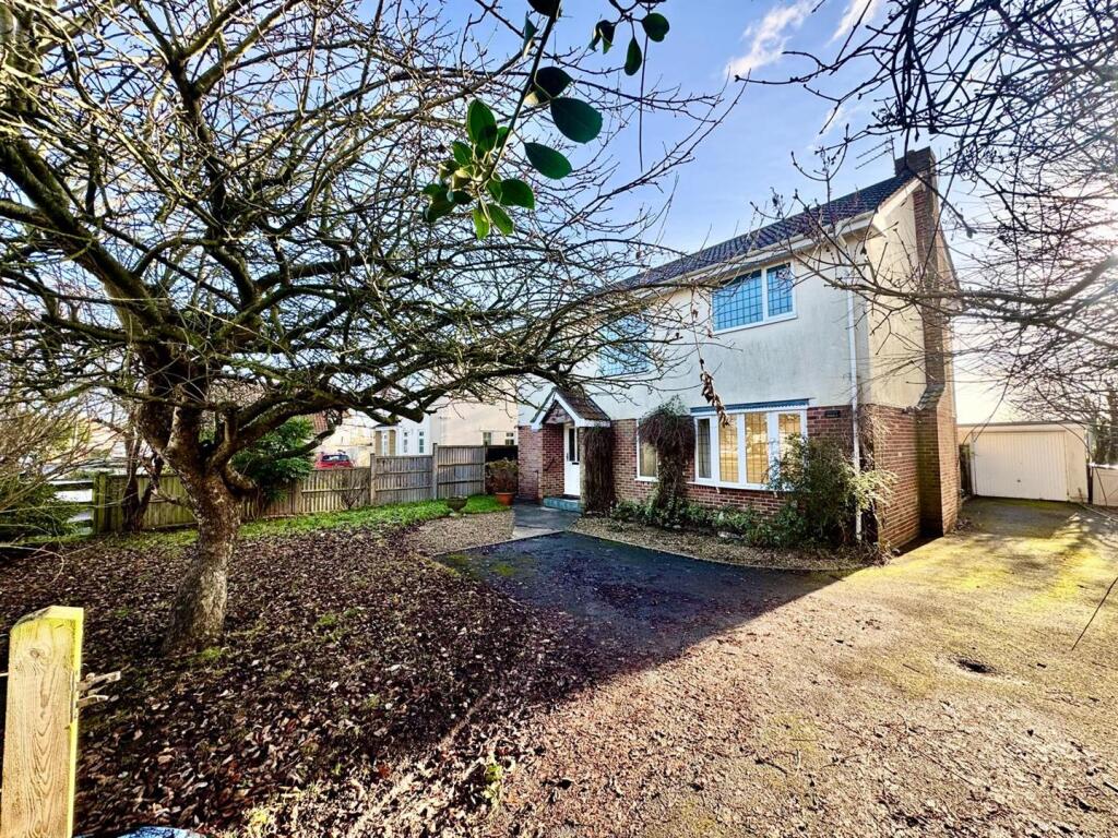 Main image of property: Charlecote, The Causeway, Mark