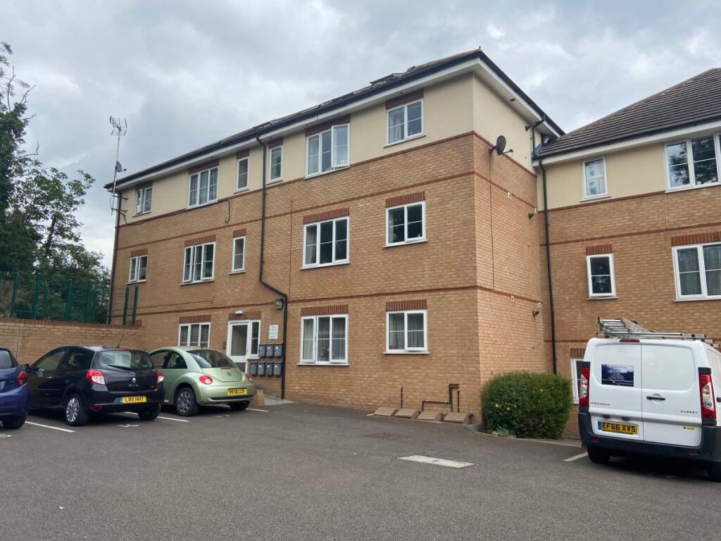 Main image of property: Beacon Hill, Purfleet