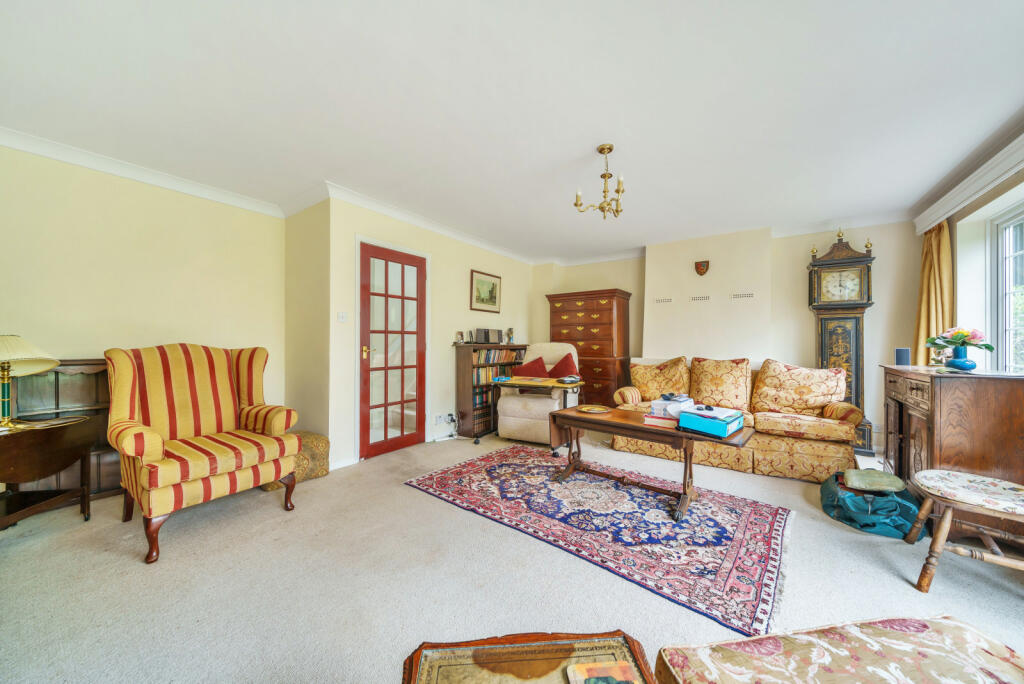 4 bedroom detached house for sale in Riverside Gardens, Old Woking