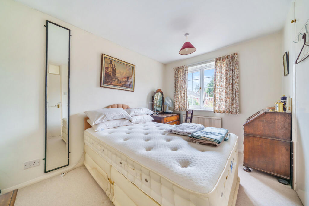 4 bedroom detached house for sale in Riverside Gardens, Old Woking