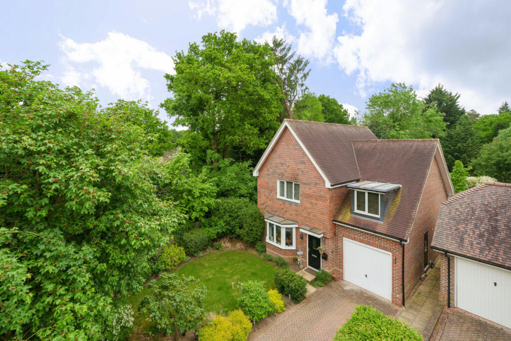 4 bedroom detached house for sale in The Copse, Ripley, GU23