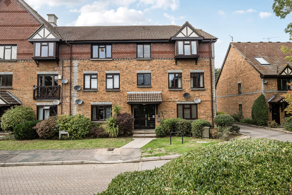 Main image of property: Dorchester Court, Woking, GU22
