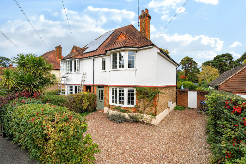 Main image of property: Park Road, Woking, GU22