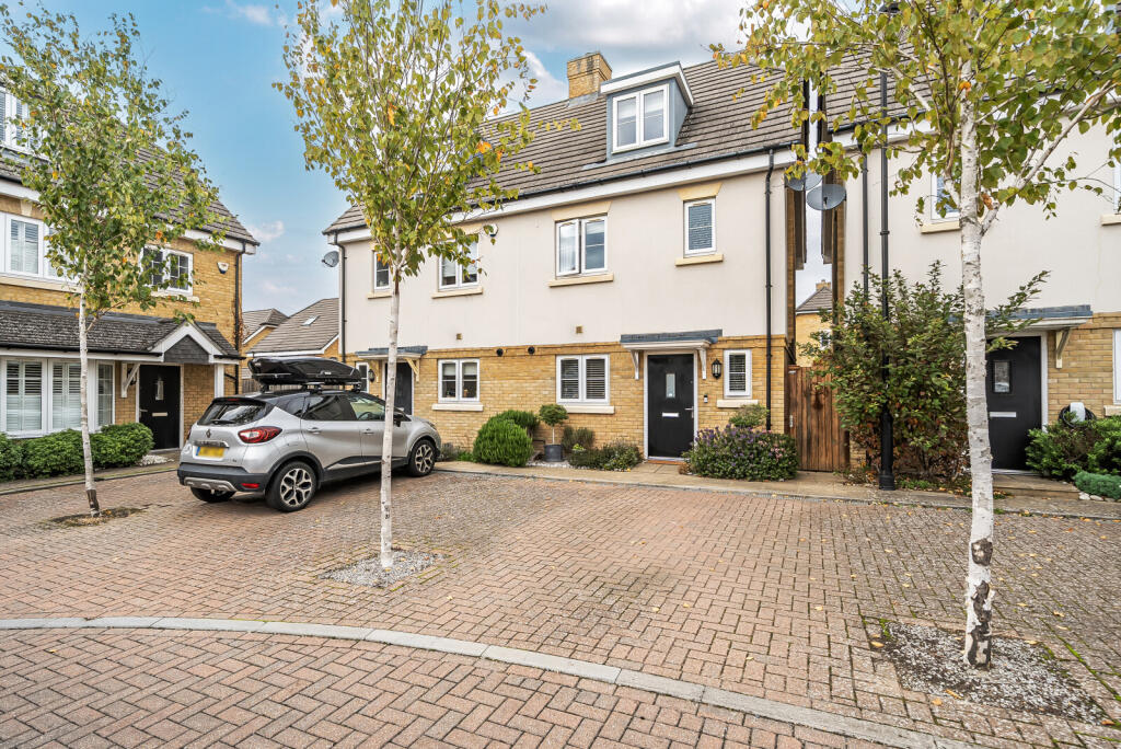 Main image of property: Brookwood Farm Drive, Knaphill, Woking, GU21