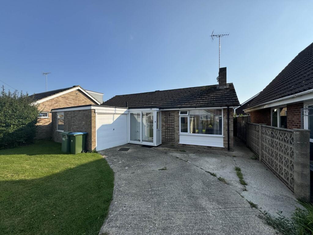Main image of property: Hedgeway, Felpham