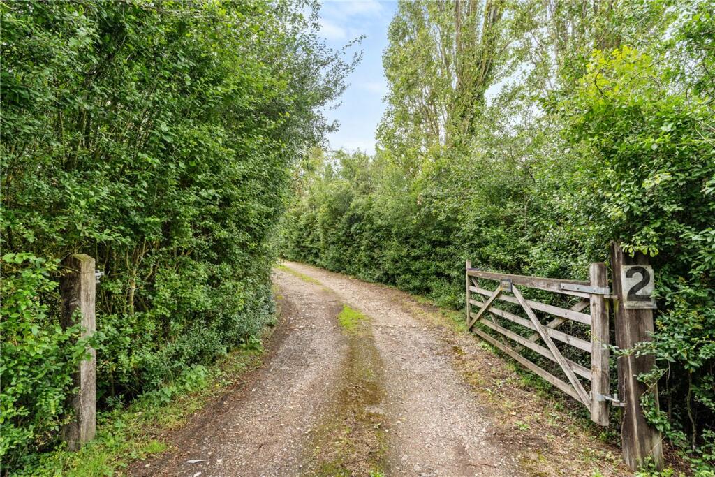 Additional property image - Comberton Road, Harlton, Cambridge, CB23