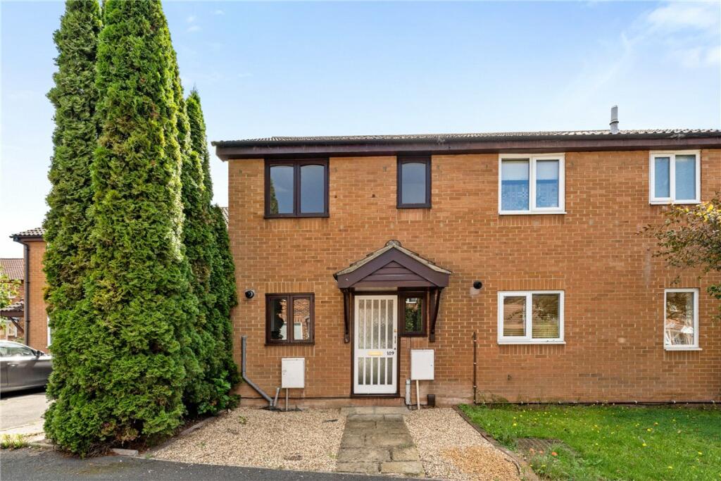 2 bedroom end of terrace house for sale in Speedwell Close, Cherry Hinton, Cambridge, CB1