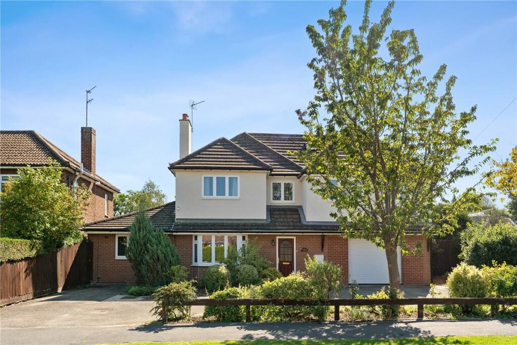 5 bedroom detached house for sale in Thornton Road, Girton, Cambridge, CB3