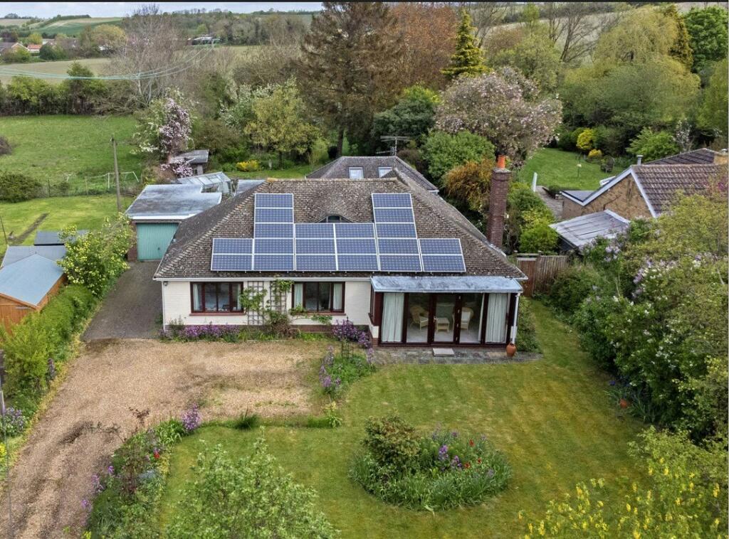 4 bedroom bungalow for sale in Fishers Lane, Orwell, Royston, Herts, SG8