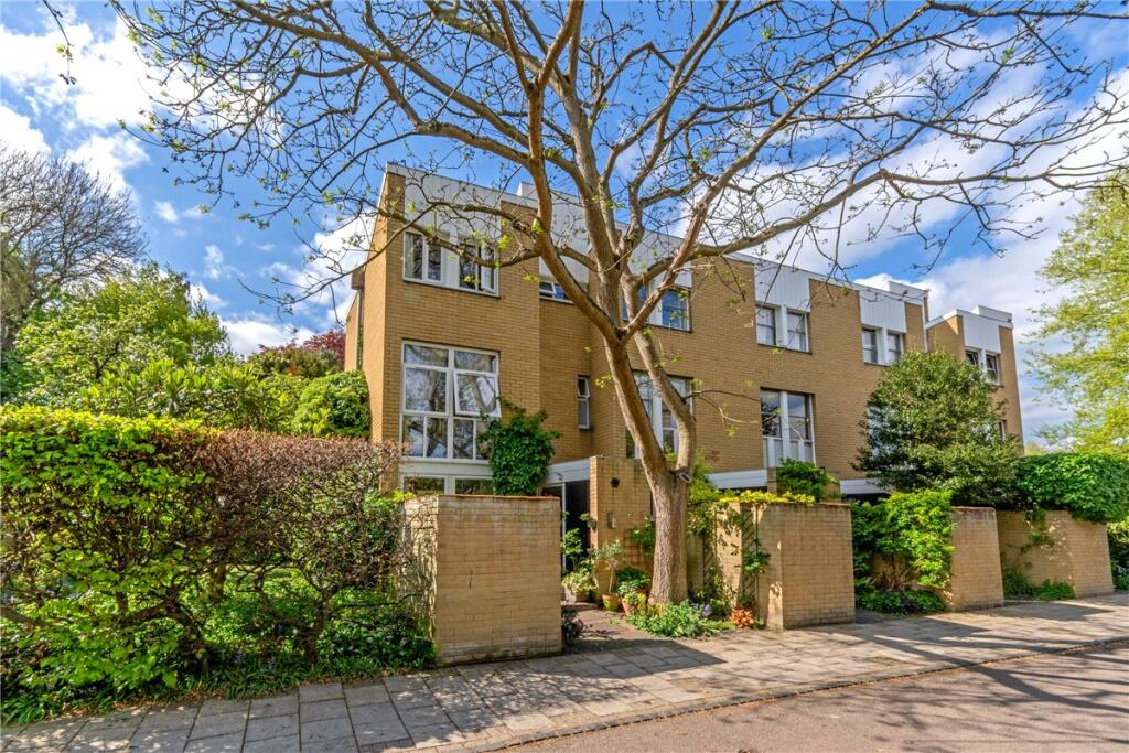 Main image of property: Highsett, Cambridge, CB2