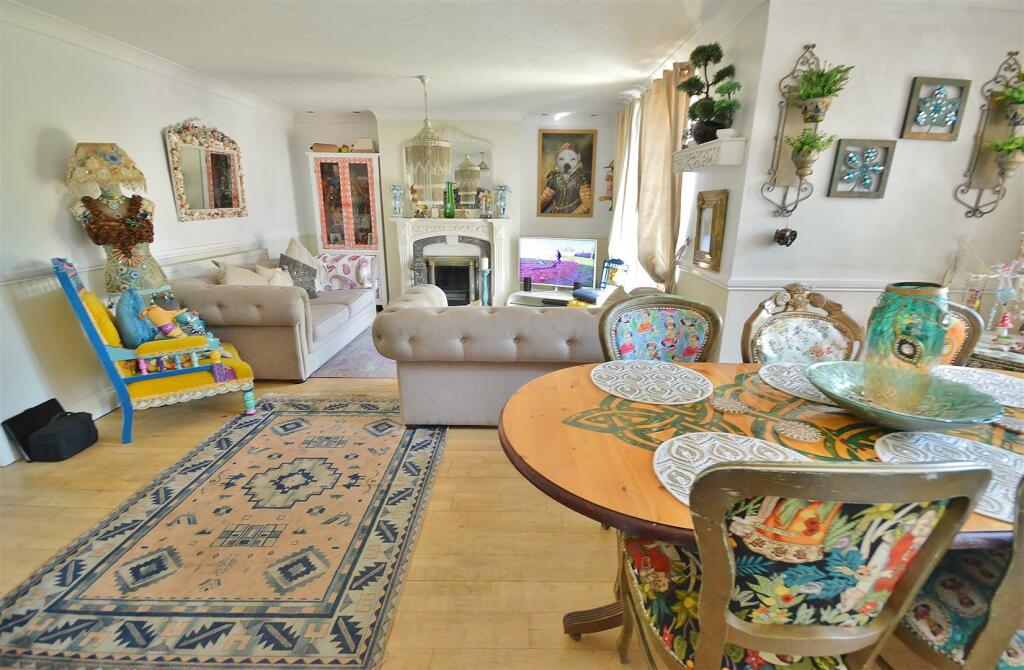 Additional property image - London Road, Clacton-On-Sea