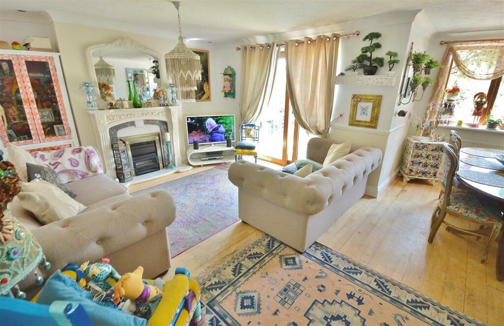Additional property image - London Road, Clacton-On-Sea