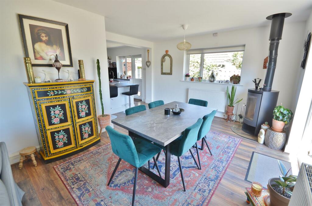 Additional property image - Ingarfield Road, Holland-On-Sea,