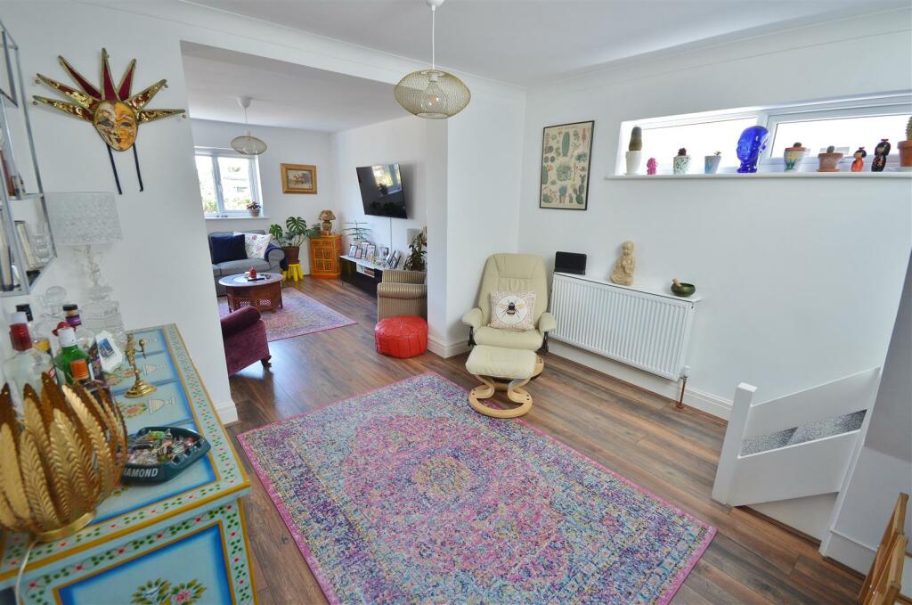 Additional property image - Ingarfield Road, Holland-On-Sea,