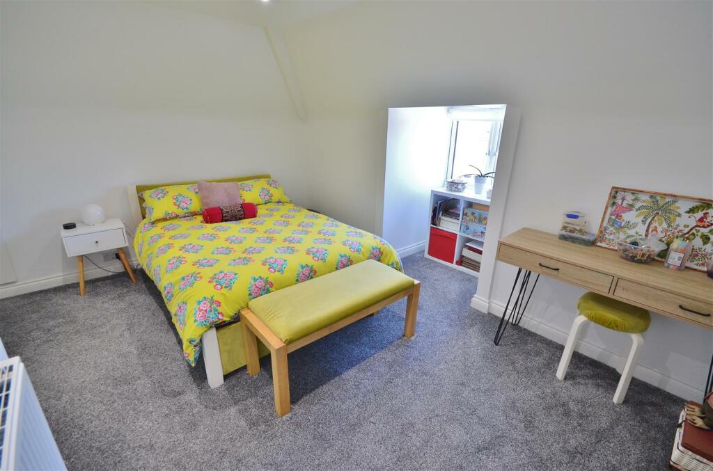 Additional property image - Ingarfield Road, Holland-On-Sea,