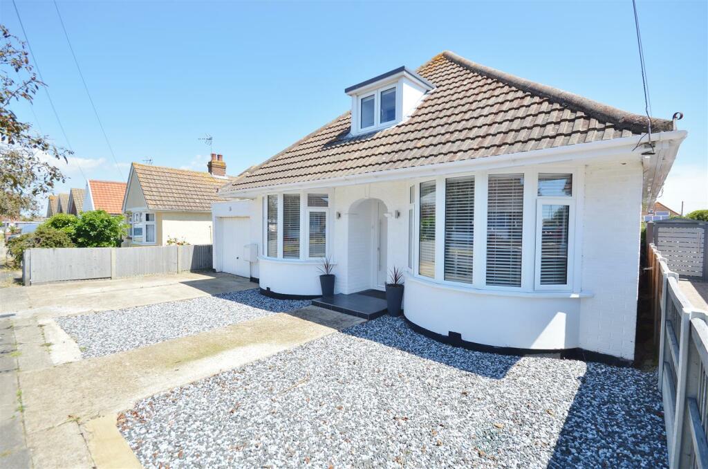 Additional property image - Ingarfield Road, Holland-On-Sea,
