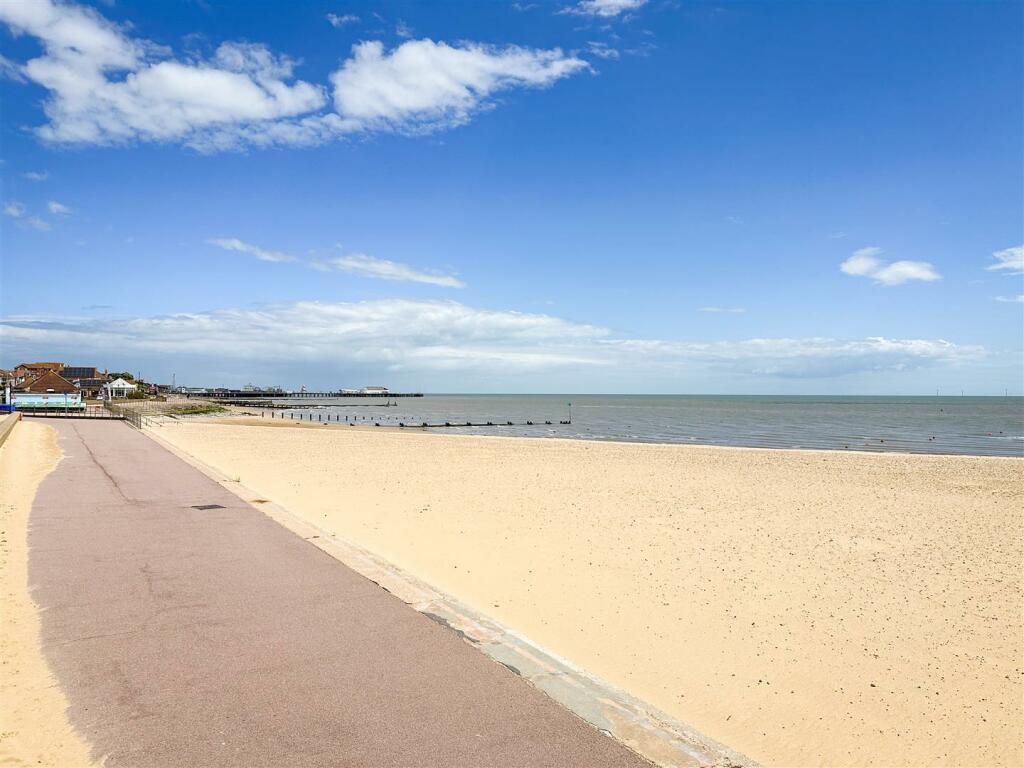 Additional property image - Weymouth Close, Clacton-On-Sea