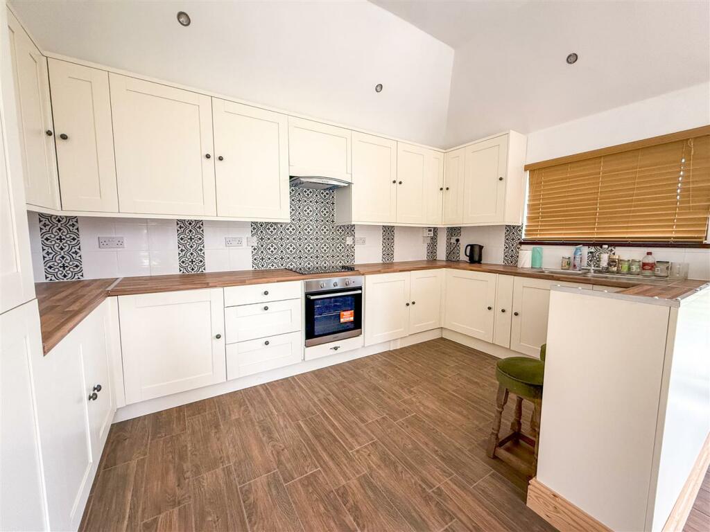 Additional property image - Brooklands View, Tenpenny Hill, Thorrington