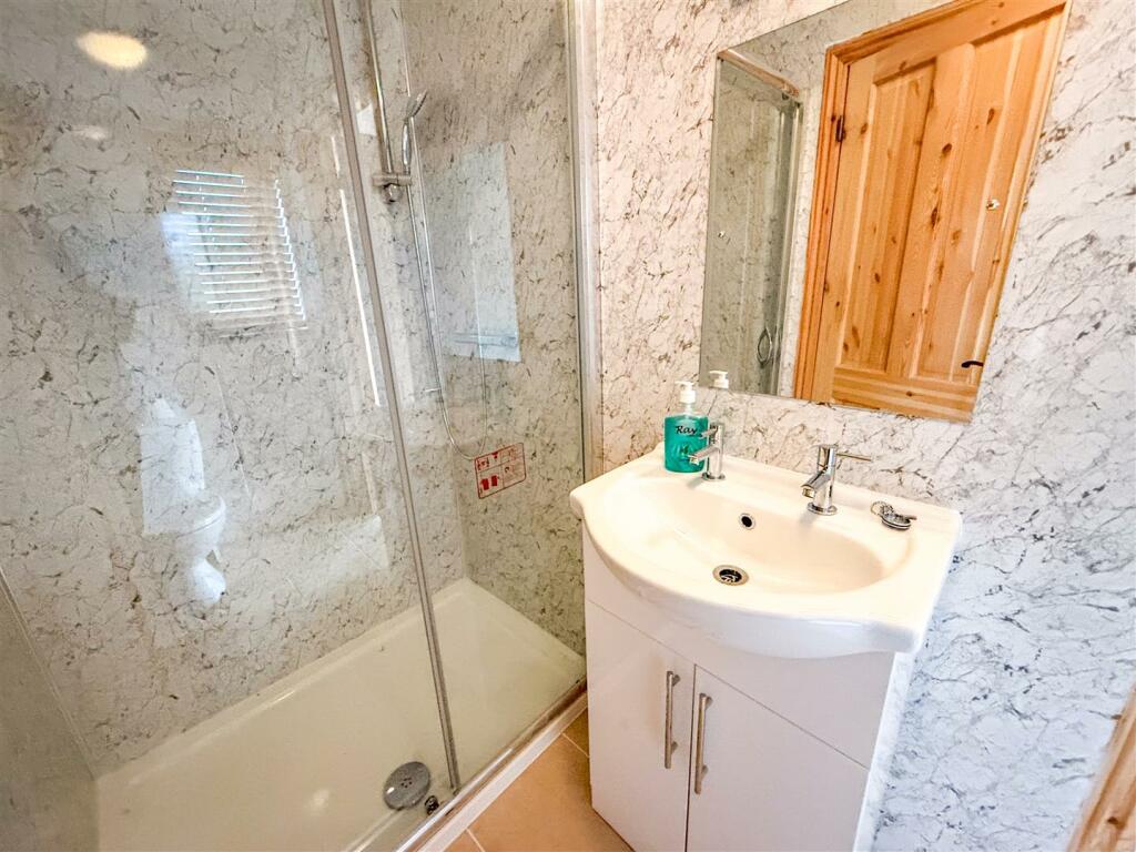 Additional property image - Brooklands View, Tenpenny Hill, Thorrington