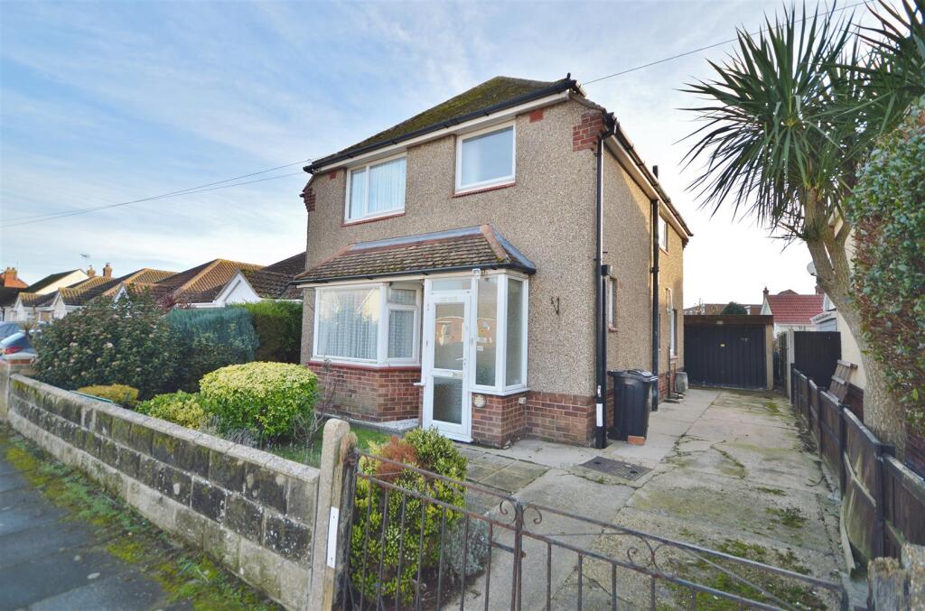 3 bedroom detached house