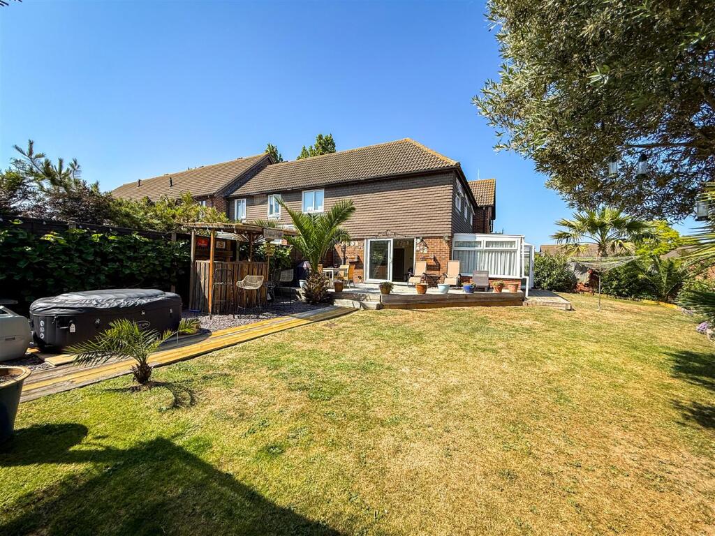 3 bedroom terraced house