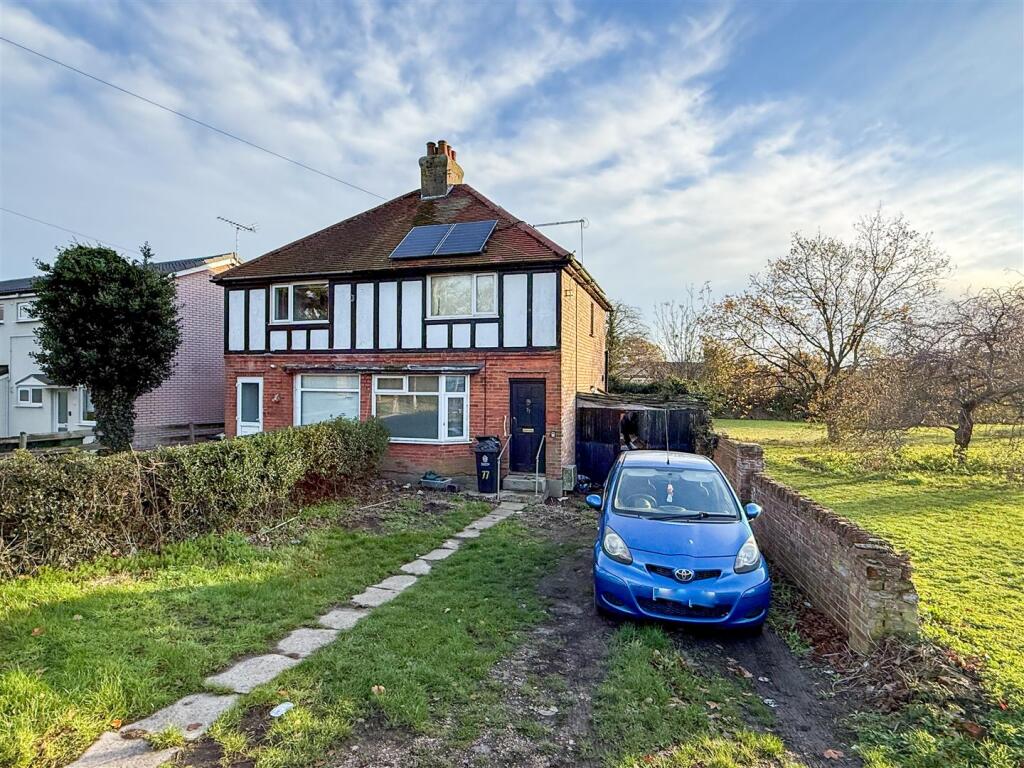 Main image of property: St. Johns Road, Great Clacton, Essex