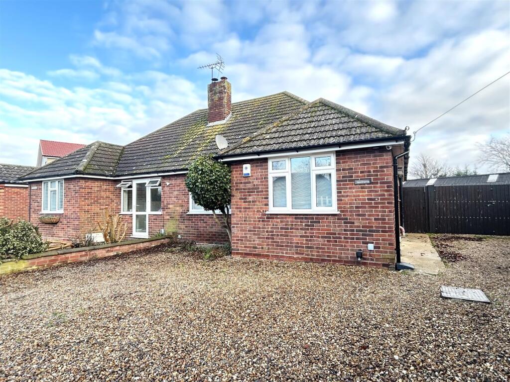 Main image of property: Pork Lane, Great Holland, Frinton-On-Sea