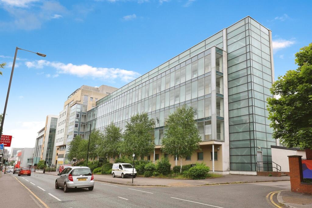 1 bedroom apartment for sale in Bramall Lane, Sheffield, S2