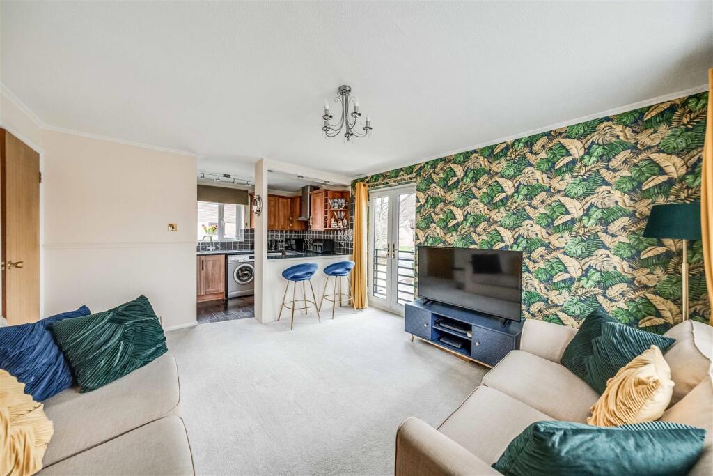 Additional property image - Woodfall Drive, Crayford