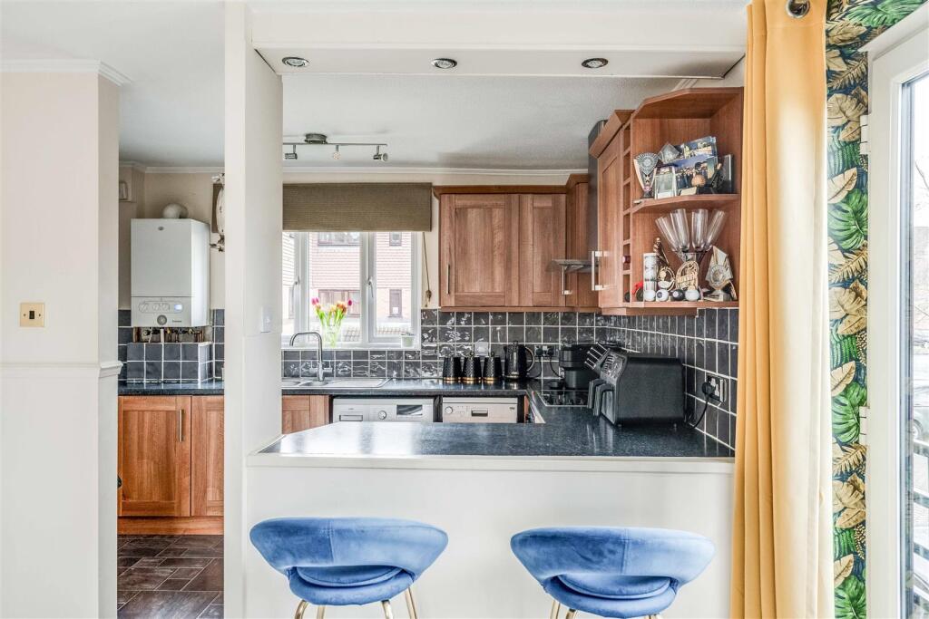 Additional property image - Woodfall Drive, Crayford