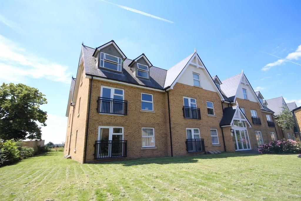 studio flat for rent in Tanners Close, Crayford, Kent, DA1