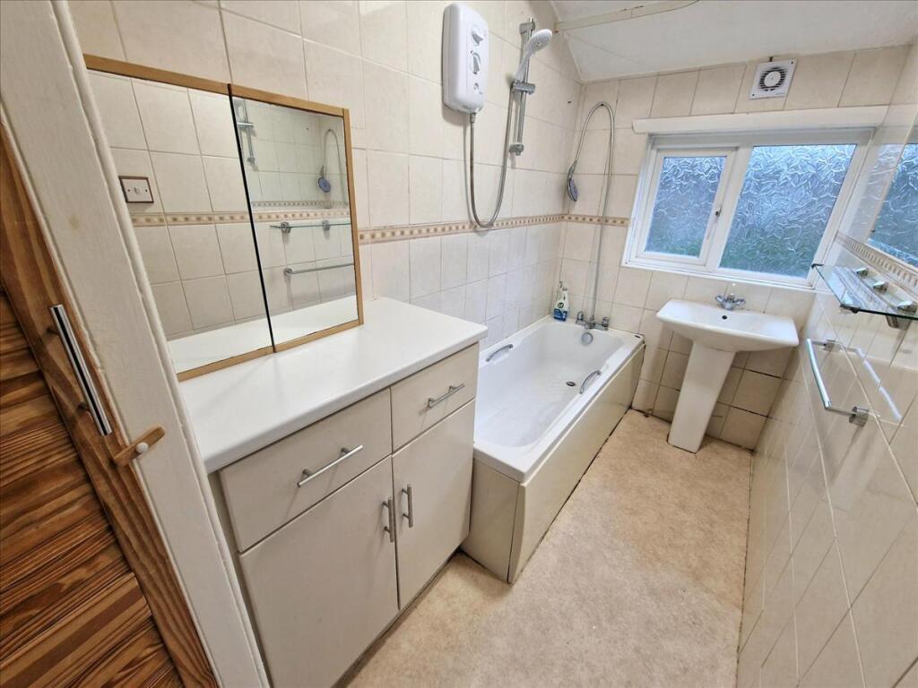 Additional property image - Chelford Road, Bromley, BR1