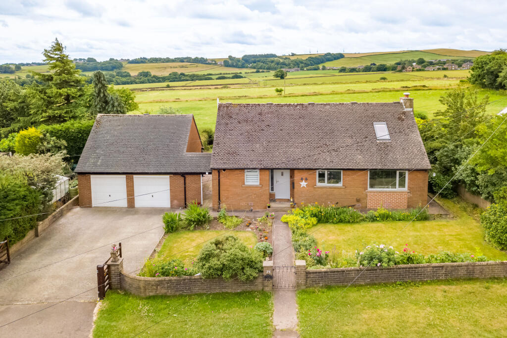 3 bedroom detached house for sale in Carr Hill Road, Upper Cumberworth