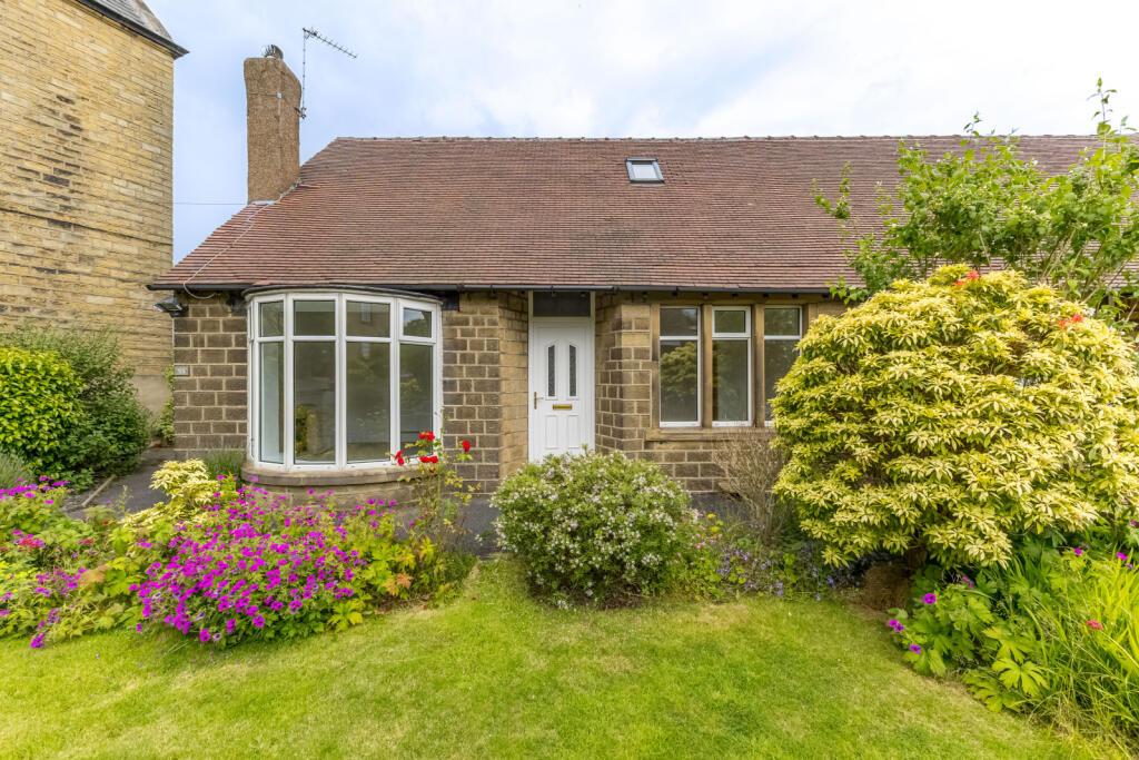 3 Bedroom Bungalow For Sale In Holmfirth Road Meltham Holmfirth Hd9