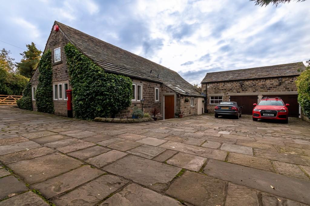 4 bedroom barn conversion for sale in Huddersfield Road, Shelley, HD8