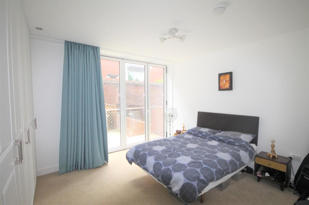 Additional property image - Knoll Rise, Orpington