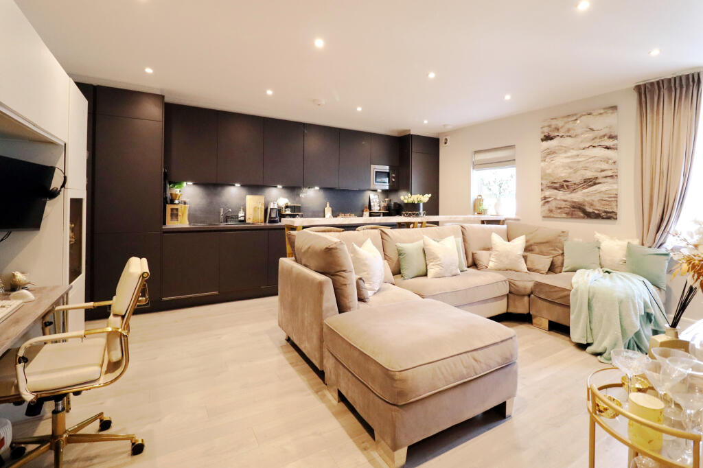 Main image of property: Bromley Common, Bromley