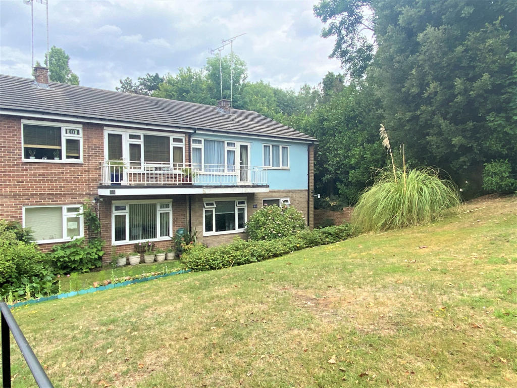 2 bedroom for rent in Park Hill Road, Shortlands, Bromley, BR2