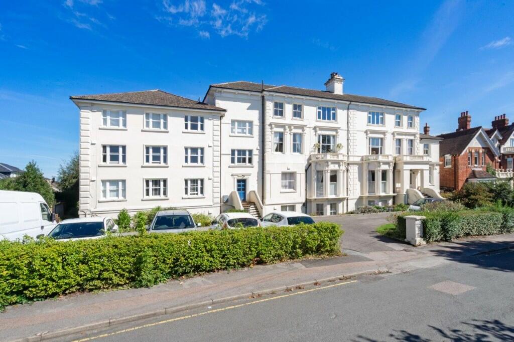 3 bedroom ground floor flat for sale in Amherst Road, Tunbridge Wells ...